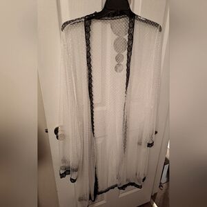 4X White & Black Sheer Robe